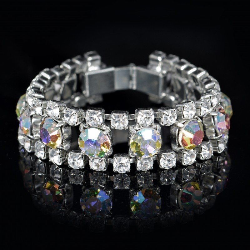 Just Women Sparkle Bracelet With Pink And White Dazzling Swarovski Crystal  Element : Amazon.in: Jewellery